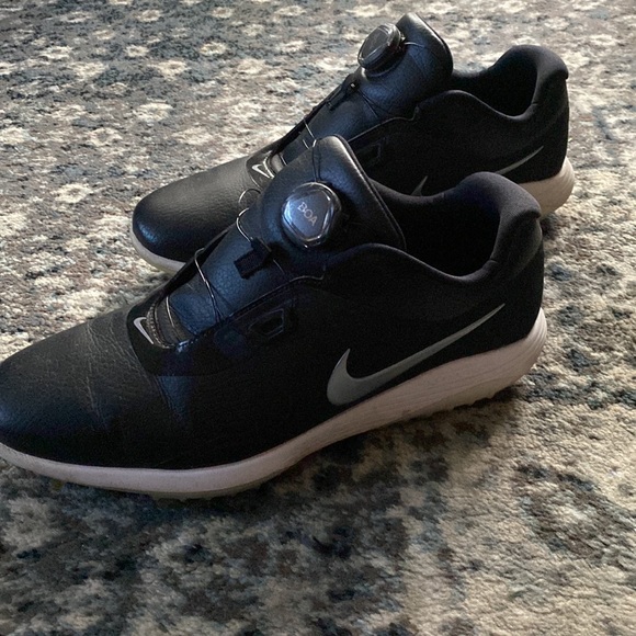 Black Nike Boa Golf Shoes - Picture 3 of 8